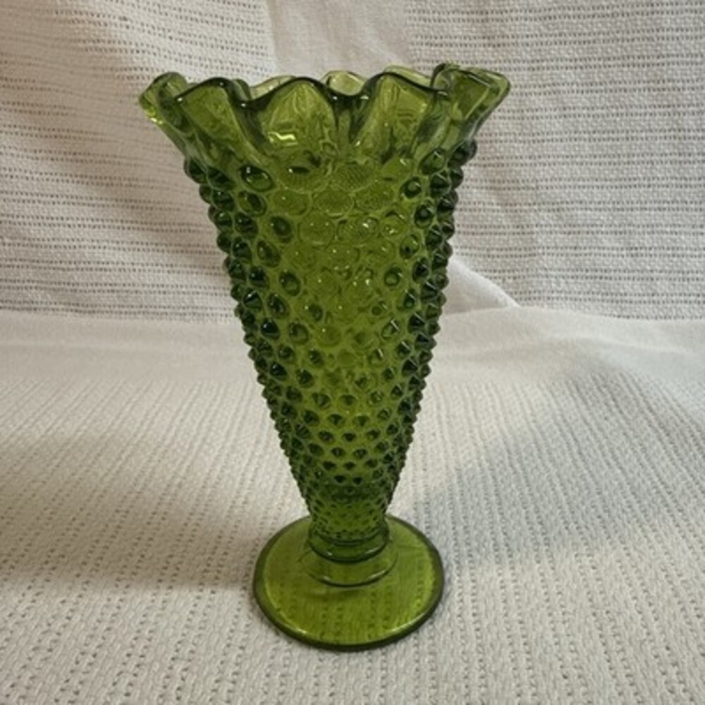 Vintage Green LE Smith Glass Co.  Hobnail Ruffle Edge Vase
